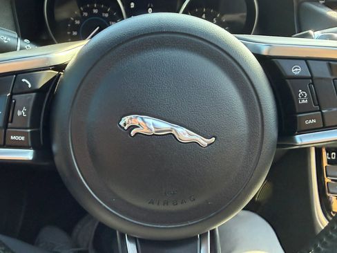 Used 2018 Jaguar XF R-Sport AWD/4WD image 27