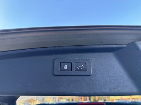 Used 2022 Subaru Outback Wilderness image 28