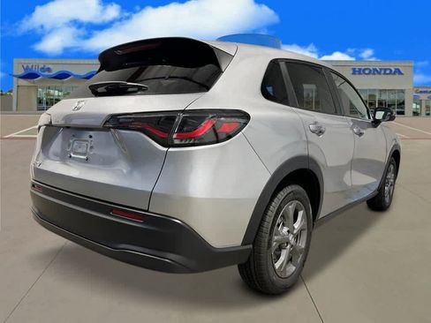 New 2026 Honda HR-V LX image 5