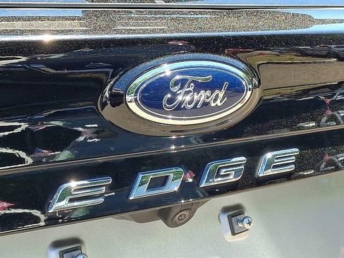 Used 2024 Ford Edge Titanium AWD/4WD image 32