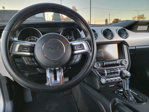 Used 2016 Ford Mustang Premium image 13