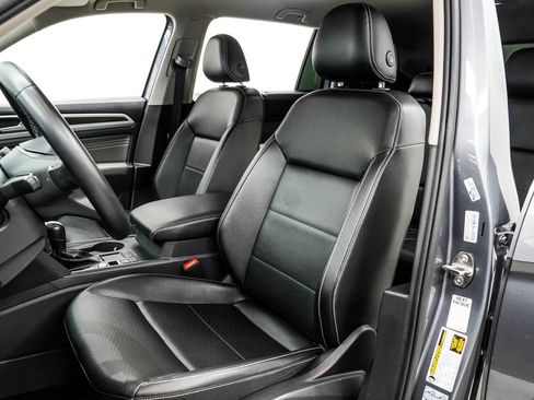 Used 2021 Volkswagen Atlas SE FWD image 14