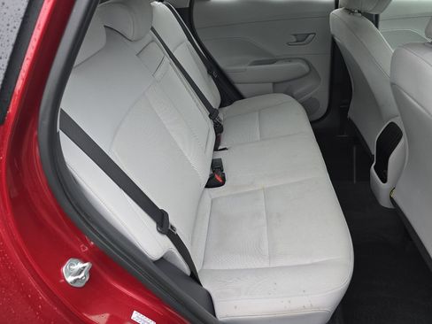 Used 2024 Hyundai Kona SE image 21