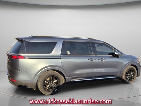 Used 2024 Kia Carnival SX image 5