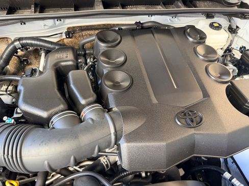 Used 2024 Toyota 4Runner SR5 image 23