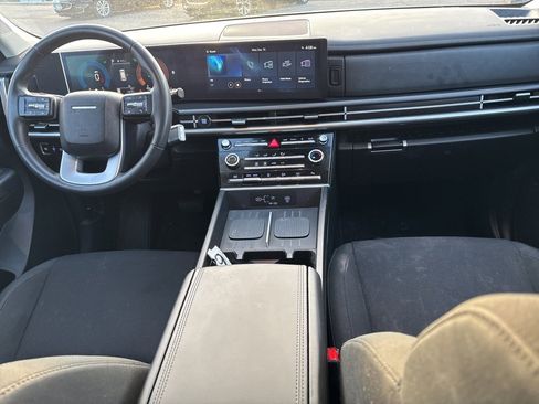 Used 2025 Hyundai Santa Fe SE image 10