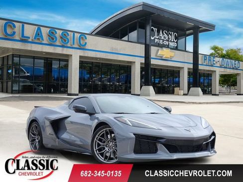 Used 2025 Chevrolet Corvette Z06 RWD image 1