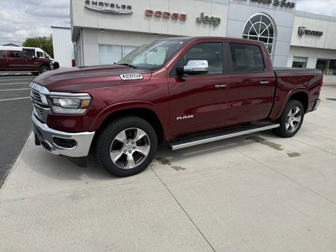 Used 2019 RAM 1500 Laramie AWD/4WD image 3