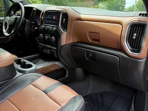 Used 2023 Chevrolet Silverado 2500 High Country w/ Z71 Off-Road Package AWD/4WD image 28