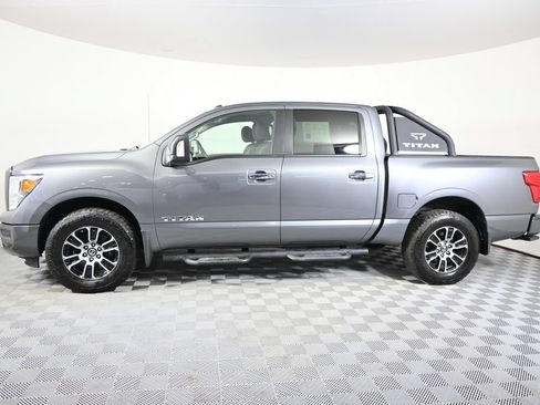 Used 2021 Nissan Titan SV w/ SV Convenience Package AWD/4WD image 2