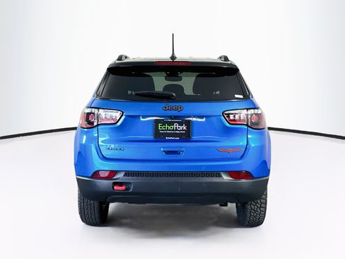 Used 2025 Jeep Compass Trailhawk AWD/4WD image 7