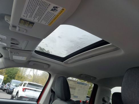 New 2025 Ford Maverick XLT w/ XLT Luxury Package image 8