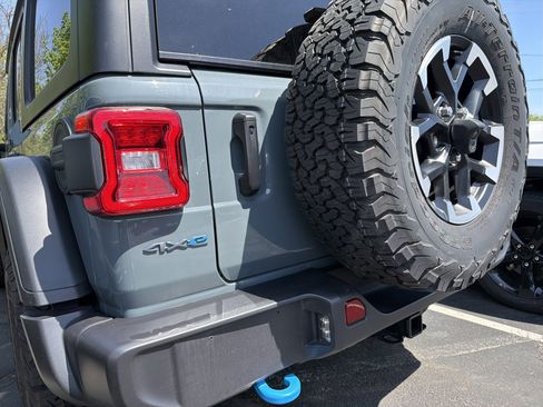Certified 2025 Jeep Wrangler Unlimited Rubicon 4xe AWD/4WD image 8