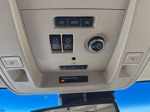 Used 2019 GMC Yukon XL Denali w/ Denali Ultimate Package image 30