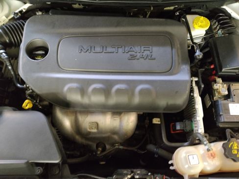 Used 2020 Jeep Cherokee Limited FWD image 30