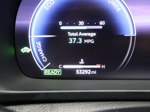 Certified 2024 Toyota Crown XLE image 42