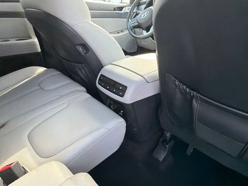Used 2022 Hyundai Palisade SEL w/ 8P Bench Seat Package FWD image 14