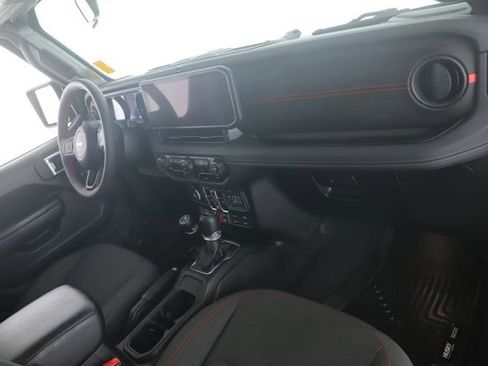 Used 2024 Jeep Wrangler Unlimited Rubicon w/ XTREMEE 35" Tire Package image 28