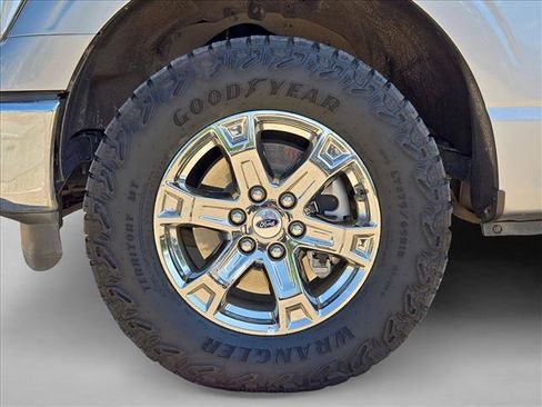 Used 2023 Ford F150 Lariat w/ Trailer Tow Package AWD/4WD image 22