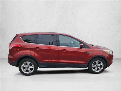 Used 2016 Ford Escape SE FWD image 4