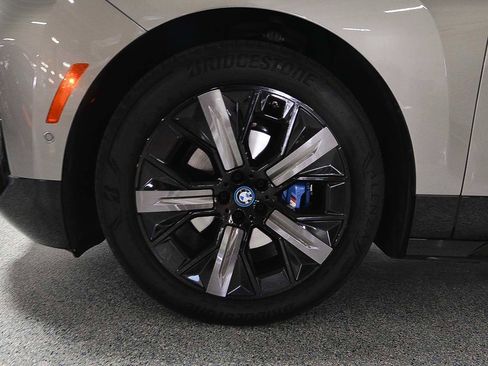 Used 2023 BMW iX M60 w/ Executive Package image 5