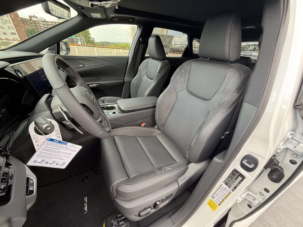 New 2026 Lexus RX 350 AWD w/ Convenience Package image 2