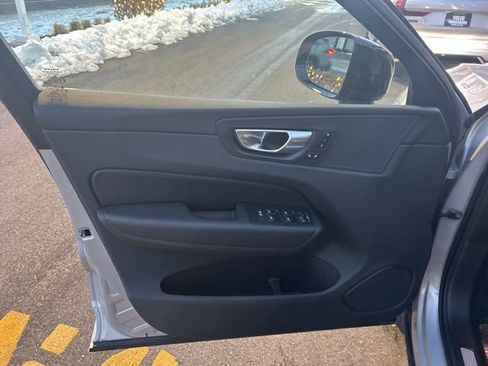 Certified 2025 Volvo XC60 B5 Plus image 16