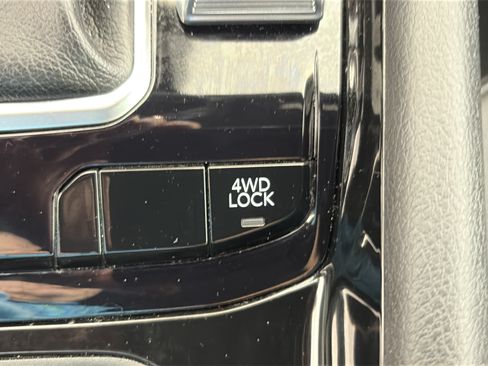 Used 2023 Jeep Compass Limited AWD/4WD image 25