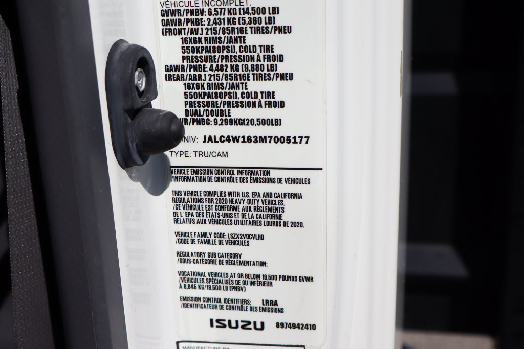 Used 2021 Isuzu NPR RWD image 37