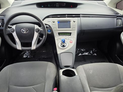 Used 2012 Toyota Prius Two FWD image 2