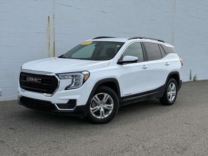Used 2022 GMC Terrain SLE w/ Driver Convenience Package