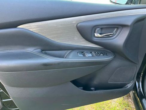Used 2015 Nissan Murano S w/ Navigation Package AWD/4WD image 19