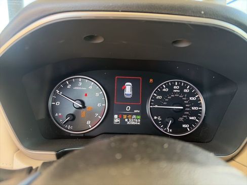 Used 2024 Subaru Outback Limited image 3