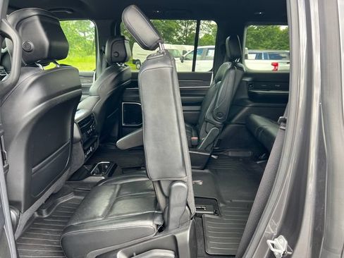 Used 2022 Jeep Wagoneer Series III w/ Flexible Seating Group AWD/4WD image 5