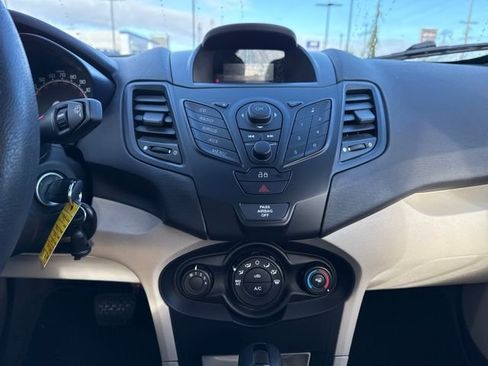 Used 2013 Ford Fiesta S image 23