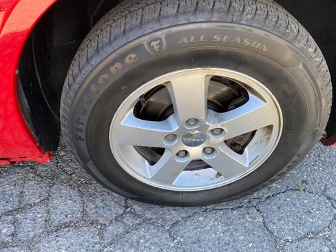 Used 2012 Dodge Grand Caravan SXT FWD image 29