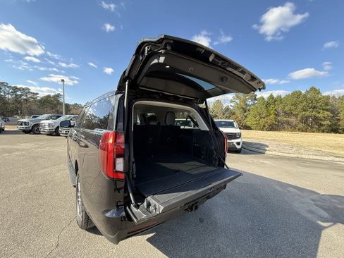 Used 2025 Ford Expedition Max Active image 10