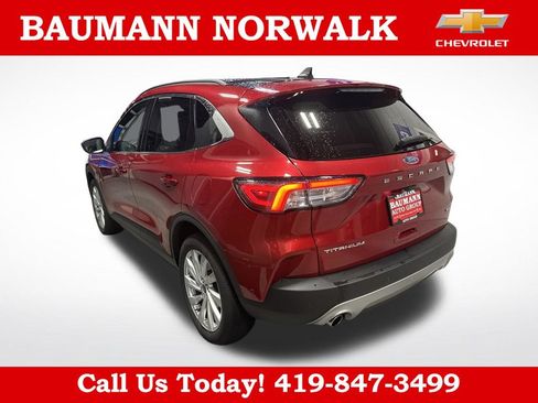 Used 2021 Ford Escape Titanium w/ Titanium Elite Package AWD/4WD image 2