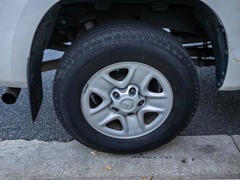 Used 2012 Toyota Tundra 2WD Double Cab image 13