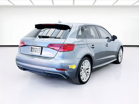 Used 2018 Audi A3 e-tron Premium image 4