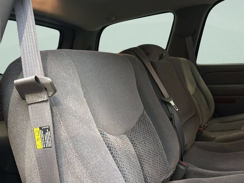 Used 2005 Chevrolet Tahoe LS AWD/4WD image 16