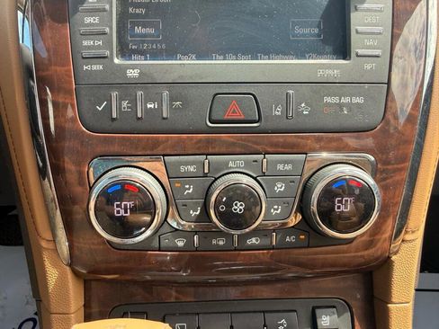 Used 2016 Buick Enclave Premium w/ Experience Buick Package AWD/4WD image 21