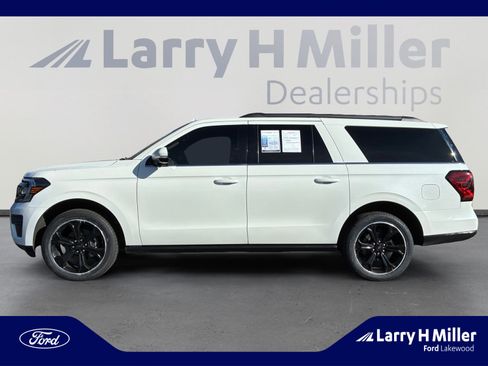Used 2022 Ford Expedition Max Limited image 2