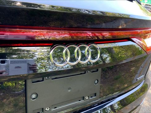 Used 2019 Audi Q8 Premium Plus w/ Premium Plus AWD/4WD image 30