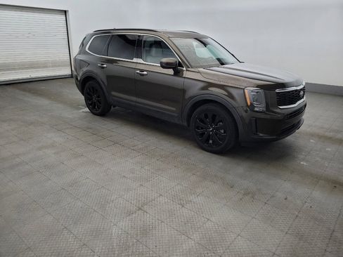 Used 2021 Kia Telluride S FWD image 11
