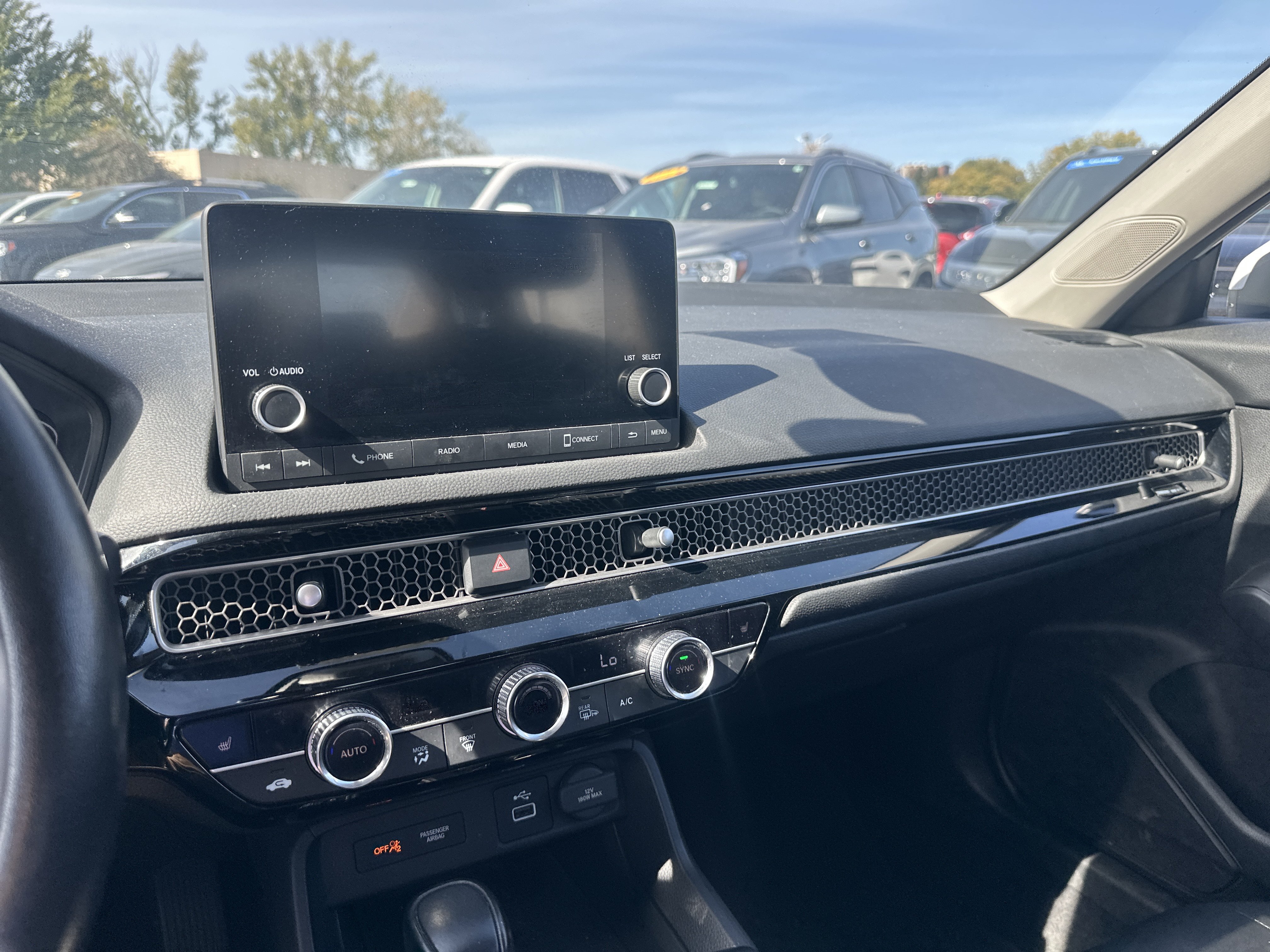 Certified 2022 Honda Civic EX image 28