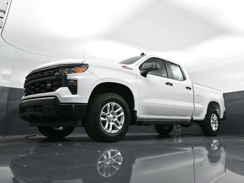 Used 2026 Chevrolet Silverado 1500 W/T w/ Z71 Off-Road Package AWD/4WD image 39