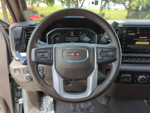 Certified 2026 GMC Sierra 1500 SLT AWD/4WD image 11