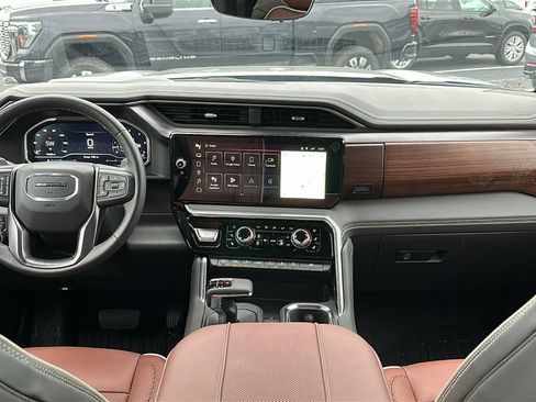 Certified 2023 GMC Sierra 1500 Denali Ultimate image 10