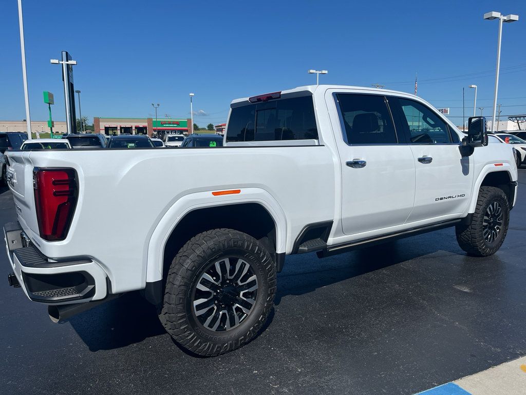 Used 2026 GMC Sierra 2500 Denali Ultimate AWD/4WD image 7
